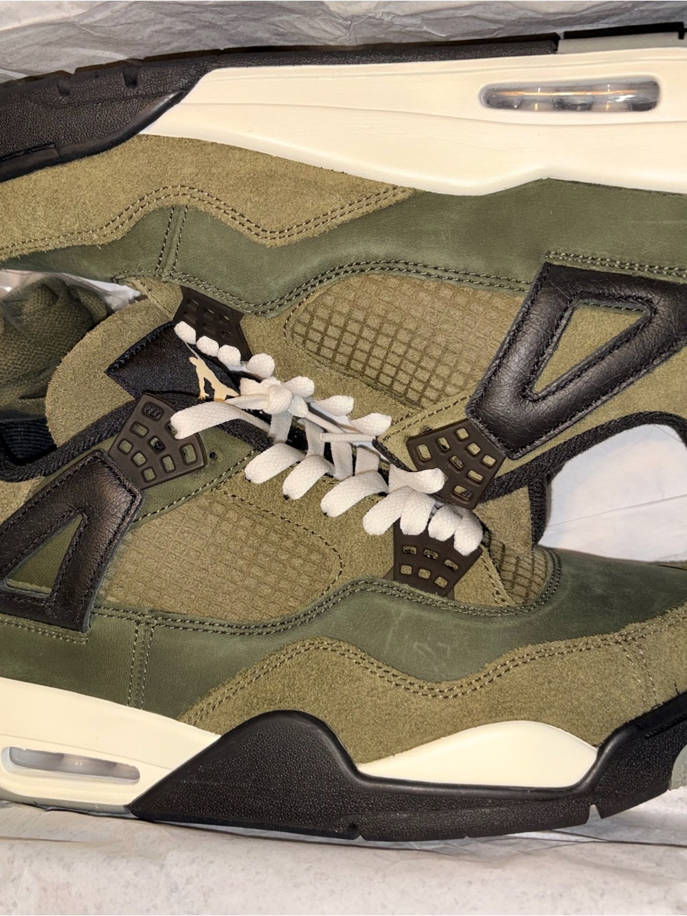 Air Jordan 4 Craft Olive Size 10.5 GREAT Condition